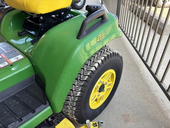 Image of John Deere X734 equipment image 4
