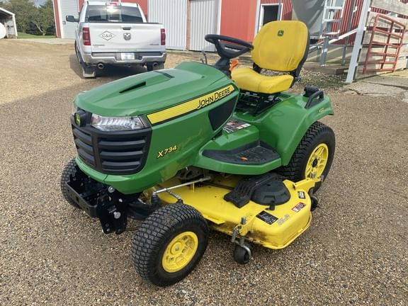 2021 John Deere X734 Equipment Image0