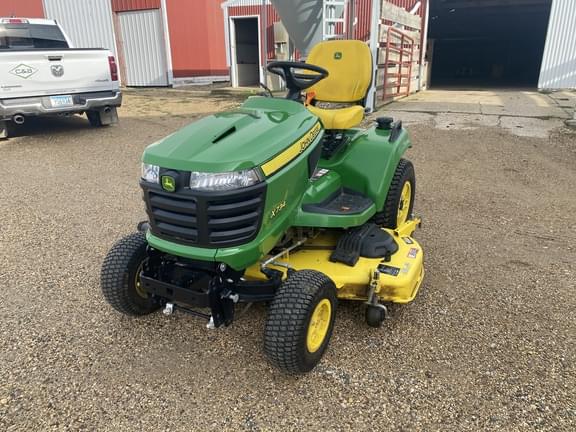 Image of John Deere X734 equipment image 3