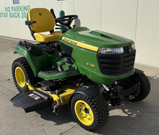 Image of John Deere X738 Primary image