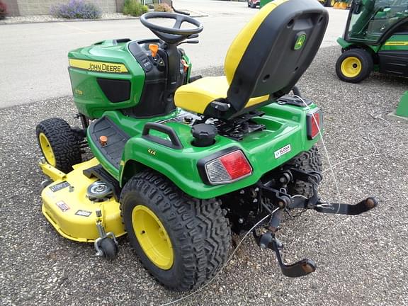 Image of John Deere X738 equipment image 3