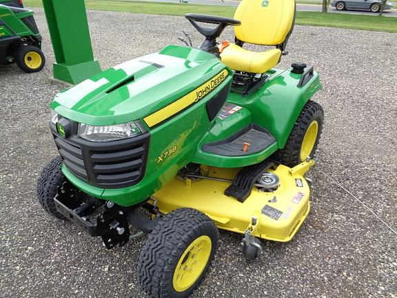 Image of John Deere X738 Primary image