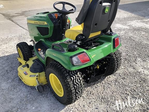 Image of John Deere X738 equipment image 3