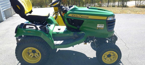 Image of John Deere X738 Primary image