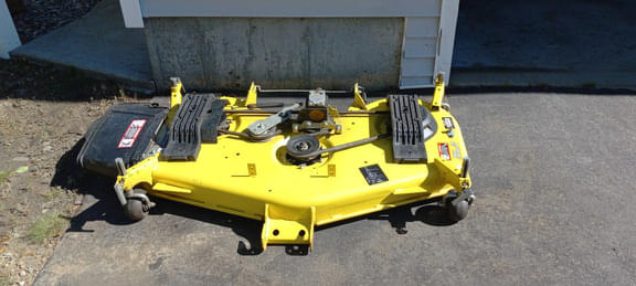 Image of John Deere X738 equipment image 4