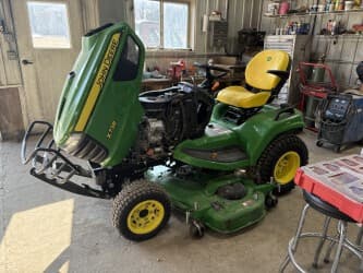 Main image John Deere X738