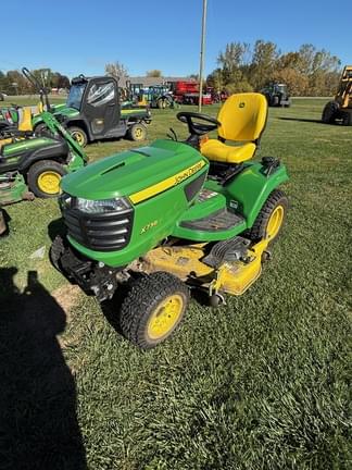 Image of John Deere X738 equipment image 3