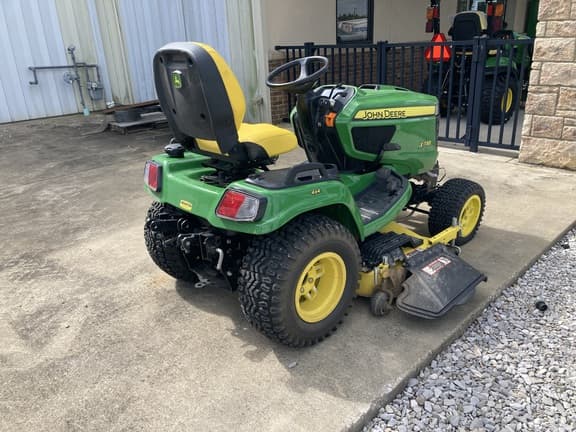Image of John Deere X738 equipment image 4