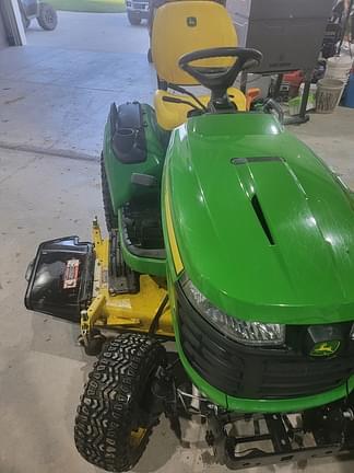 Image of John Deere X738 equipment image 2