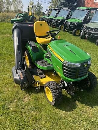 Image of John Deere X738 equipment image 4