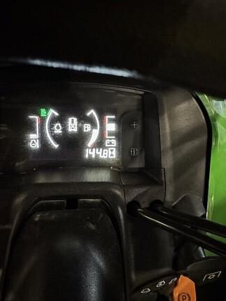 Image of John Deere X738 equipment image 3