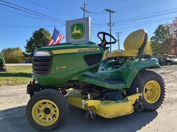 Main image John Deere X738