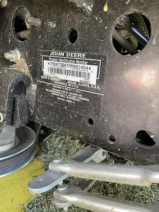 Image of John Deere X738 equipment image 2