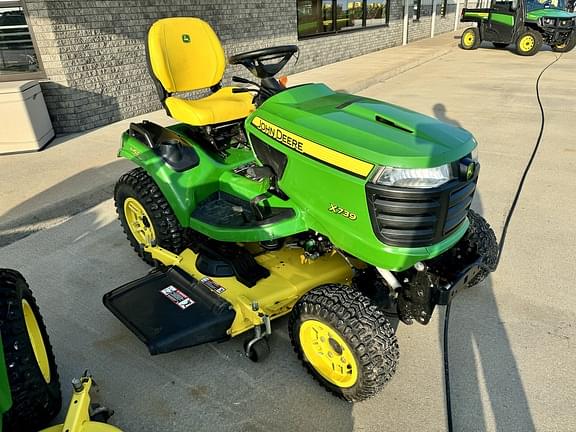 Image of John Deere X739 Primary image