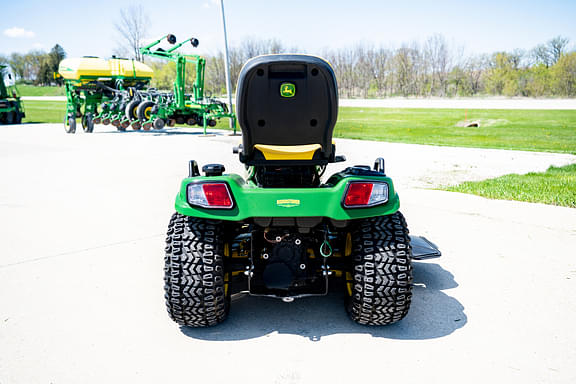 Image of John Deere X739 equipment image 3