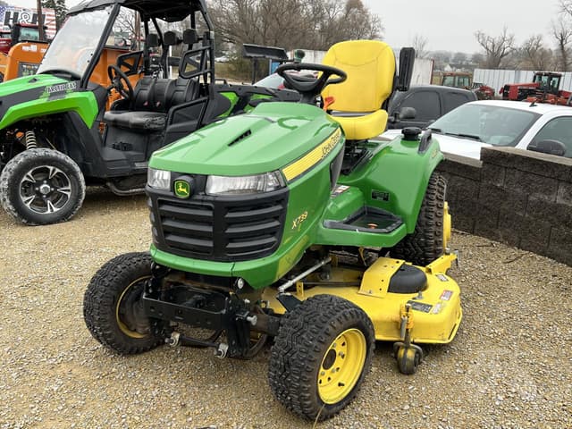 Image of John Deere X739 equipment image 3