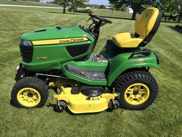 Main image John Deere X739