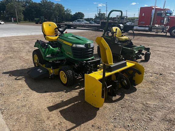 Image of John Deere X739 equipment image 2