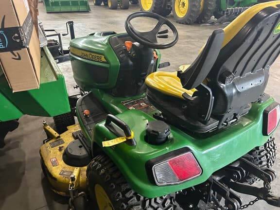 Image of John Deere X739 equipment image 4