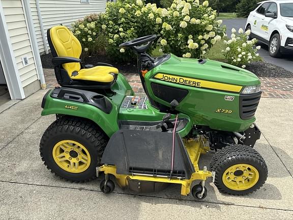 Image of John Deere X739 equipment image 4