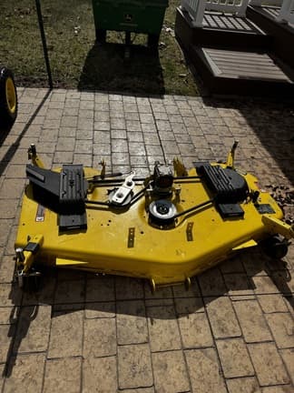 Image of John Deere X739 equipment image 4