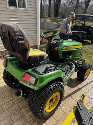 Image of John Deere X739 equipment image 3