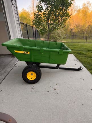 Image of John Deere X739 equipment image 4