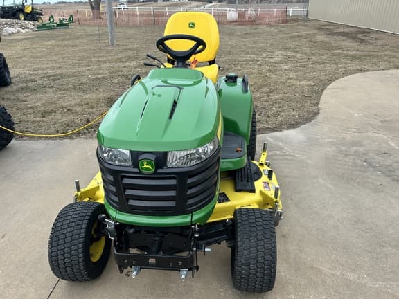 Image of John Deere X750 equipment image 2
