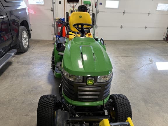 Image of John Deere X750 equipment image 3