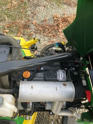 Image of John Deere X750 equipment image 4