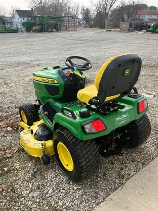Image of John Deere X750 equipment image 2