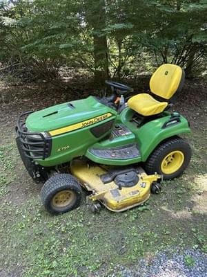 2021 John Deere X750 Image