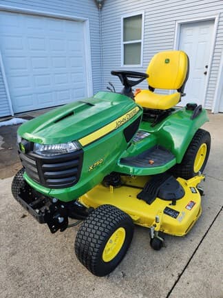 Image of John Deere X750 equipment image 2