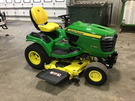 Main image John Deere X750
