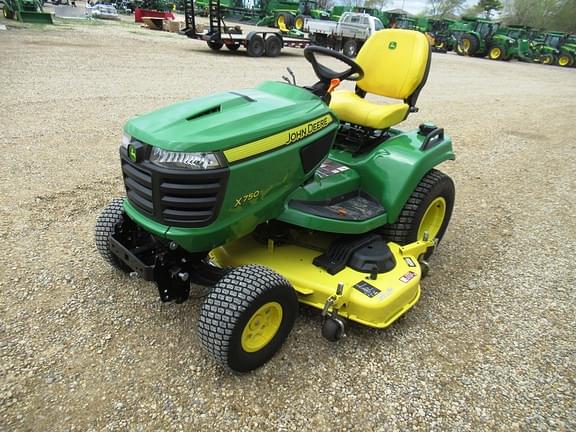 Image of John Deere X750 equipment image 4