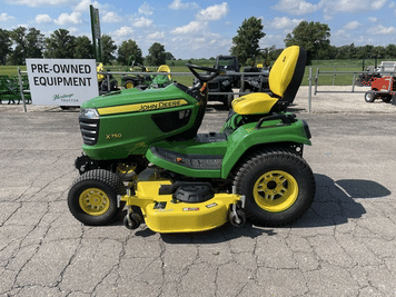 Main image John Deere X750