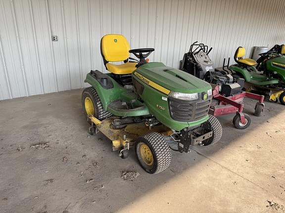 Image of John Deere X750 equipment image 1