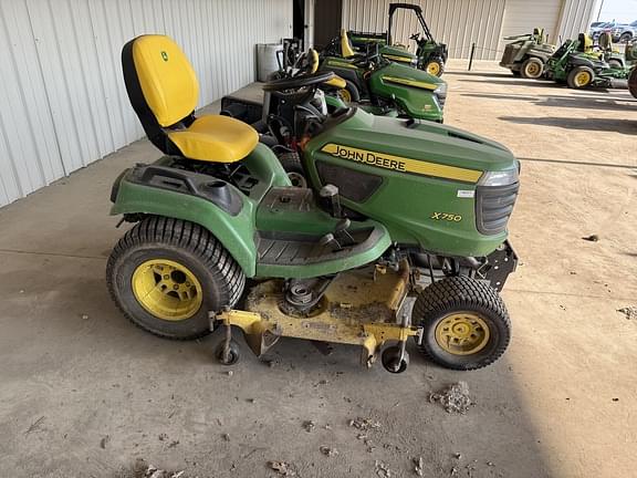 Image of John Deere X750 equipment image 2