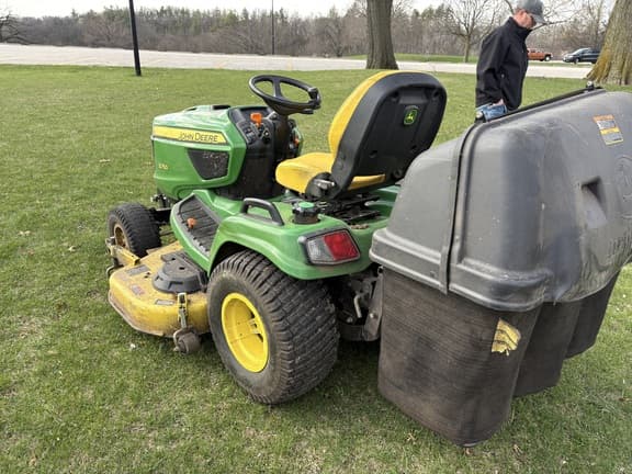 Image of John Deere X750 equipment image 2