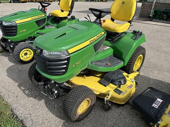 Image of John Deere X750 equipment image 4