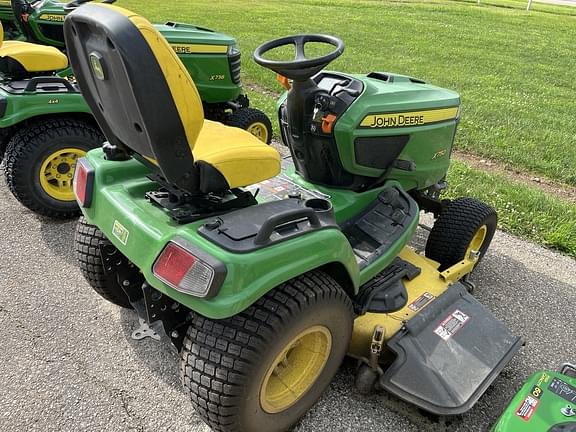 Image of John Deere X750 equipment image 2