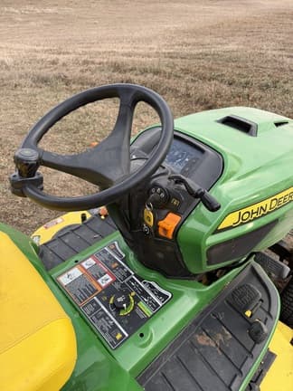 Image of John Deere X754 equipment image 4