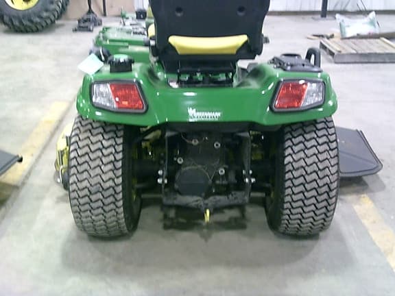 Image of John Deere X754 equipment image 3