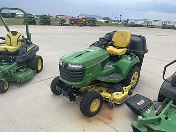 2021 John Deere X754 Equipment Image0