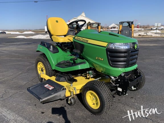 2021 John Deere X754 Equipment Image0