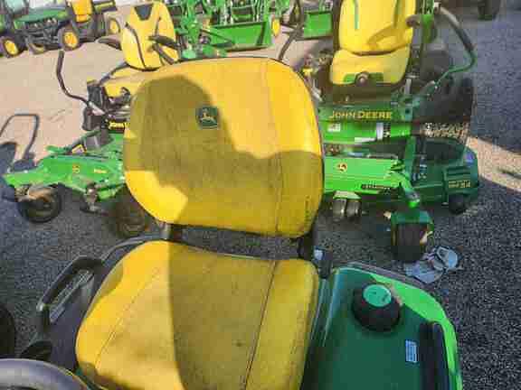 Image of John Deere X754 equipment image 4