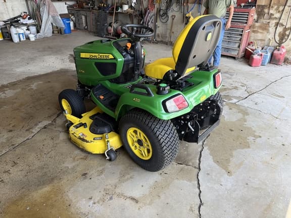 Image of John Deere X754 equipment image 3