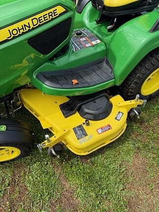 Image of John Deere X758 equipment image 4