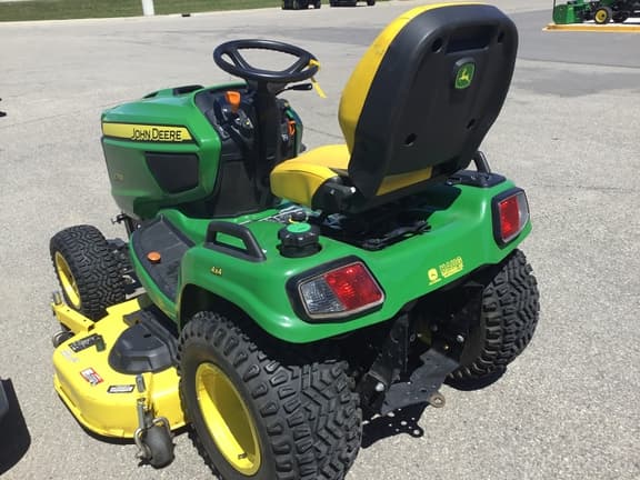 Image of John Deere X758 equipment image 3