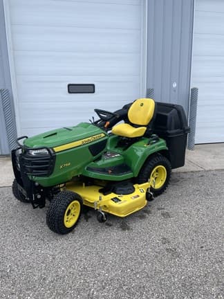 Main image John Deere X758